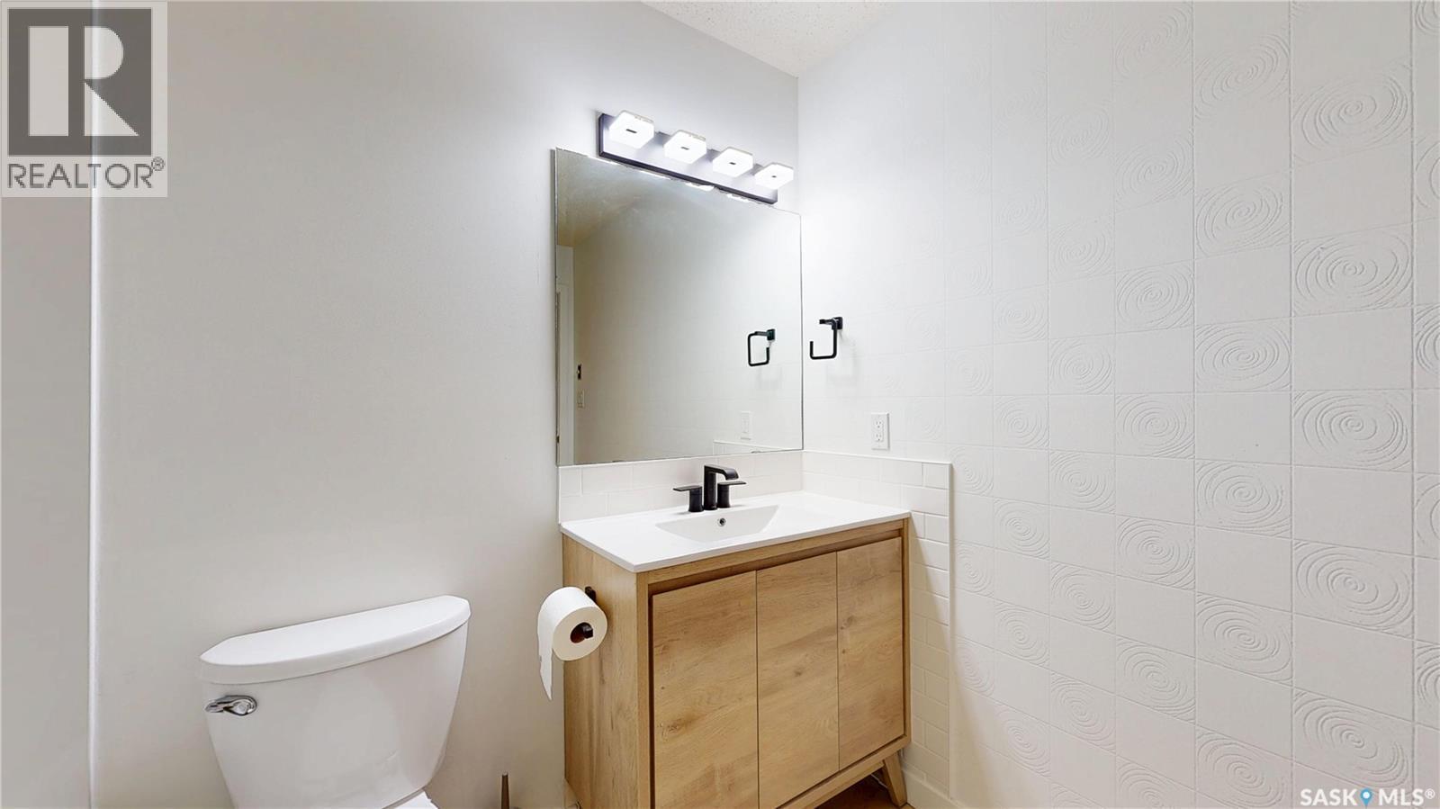 304 2315 Cornwall Street, Regina, SK - Indoor Photo Showing Bathroom