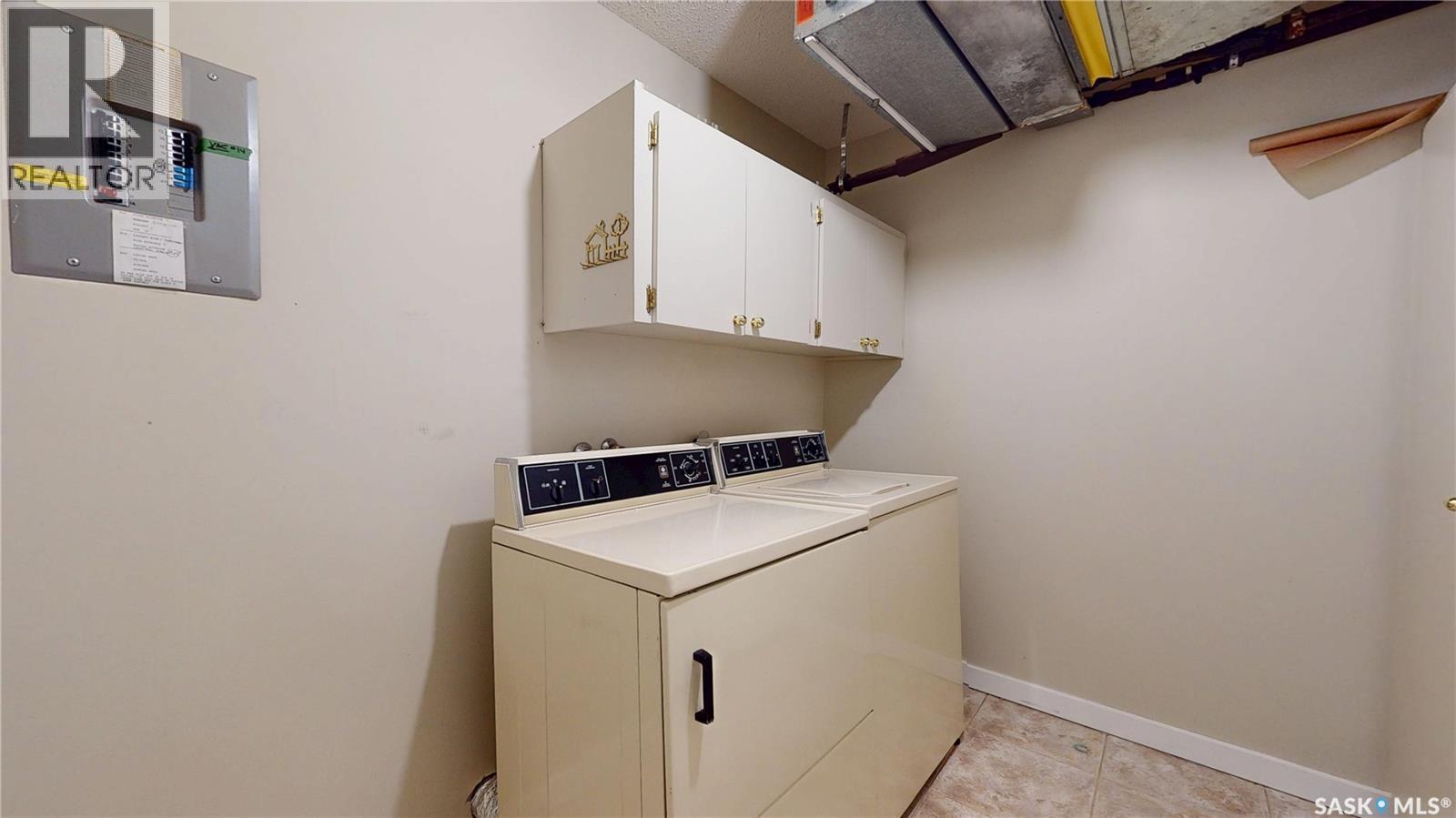304 2315 Cornwall Street, Regina, SK - Indoor Photo Showing Laundry Room