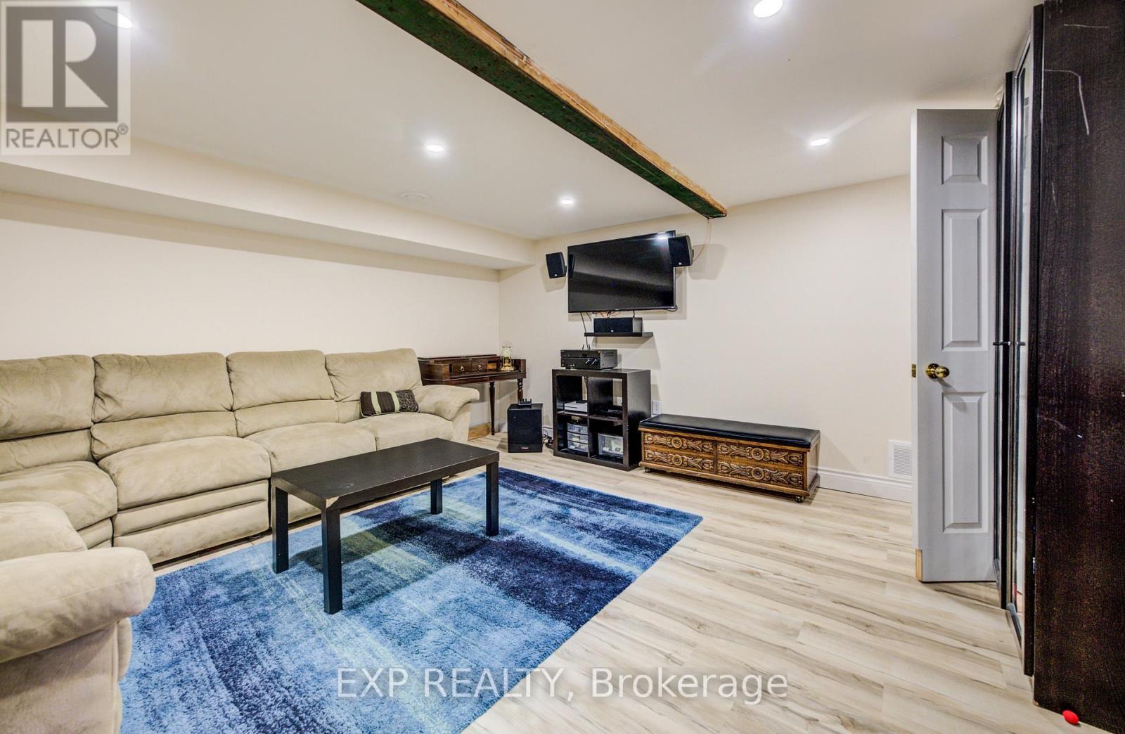 53 Norfolk Avenue, Cambridge, ON - Indoor Photo Showing Other Room