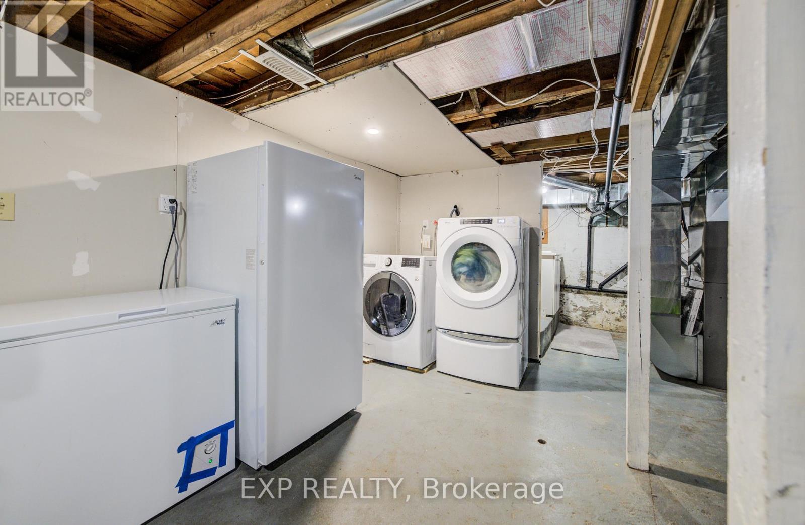 53 Norfolk Avenue, Cambridge, ON - Indoor Photo Showing Laundry Room