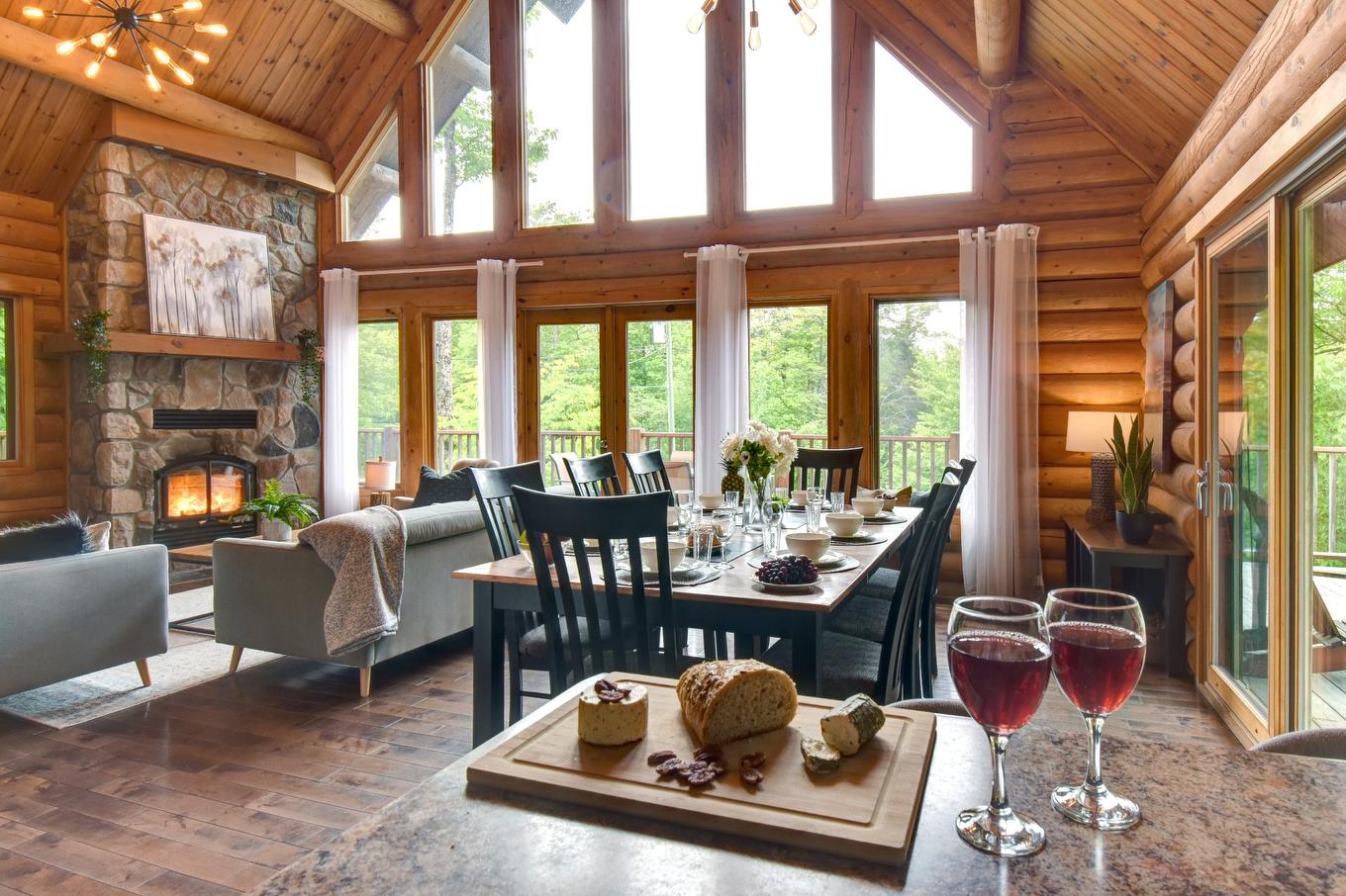 Vue d'ensemble - 973 Ch. Des Pionniers, Labelle, QC - Indoor Photo Showing Dining Room With Fireplace