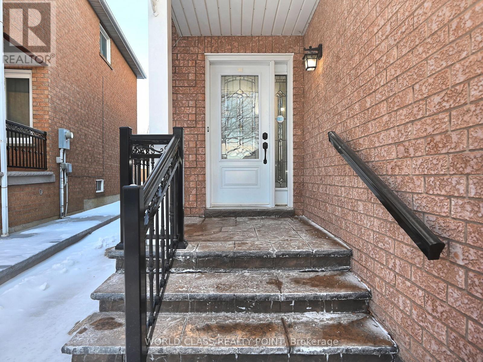 6136 Ford Road, Mississauga, ON - Outdoor With Exterior