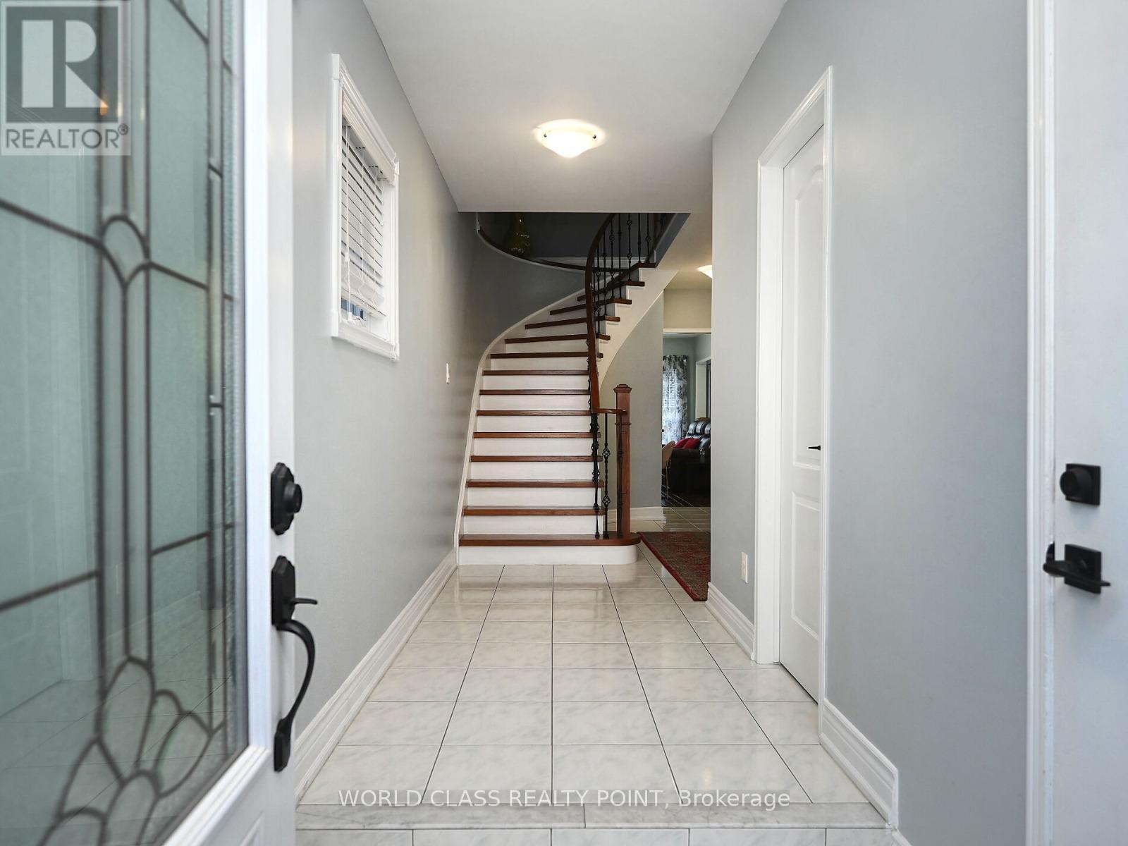 6136 Ford Road, Mississauga, ON - Indoor Photo Showing Other Room