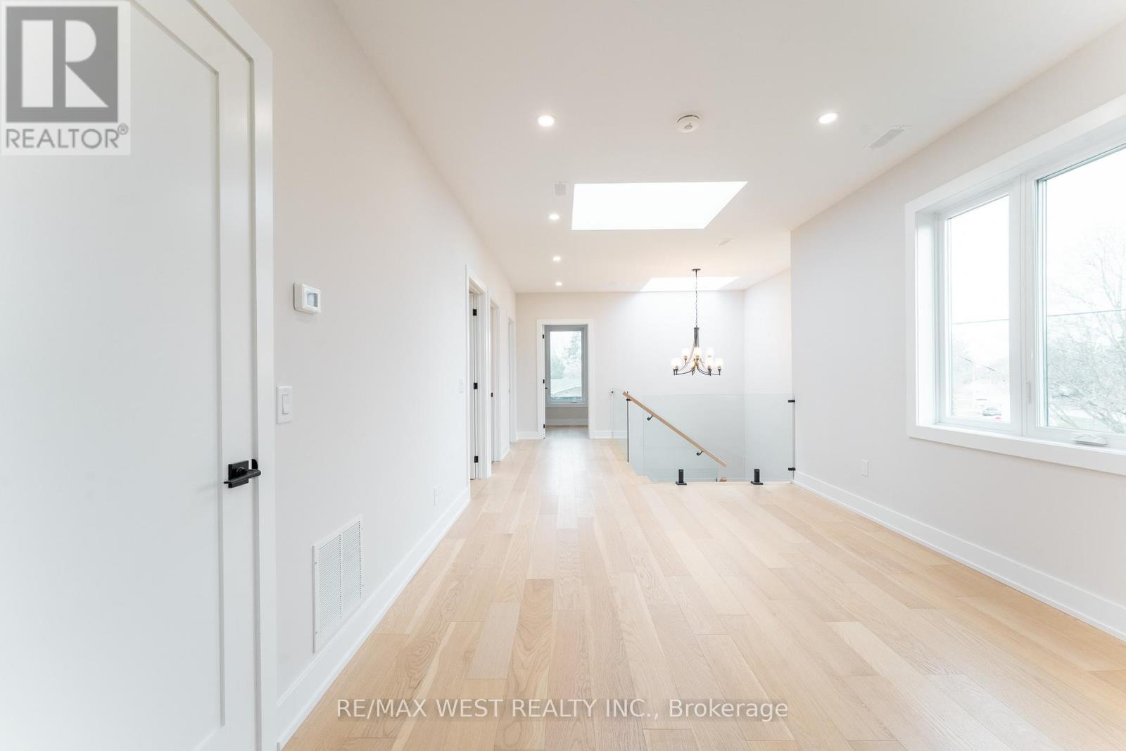 185 Riverview Boulevard, St. Catharines, ON - Indoor Photo Showing Other Room