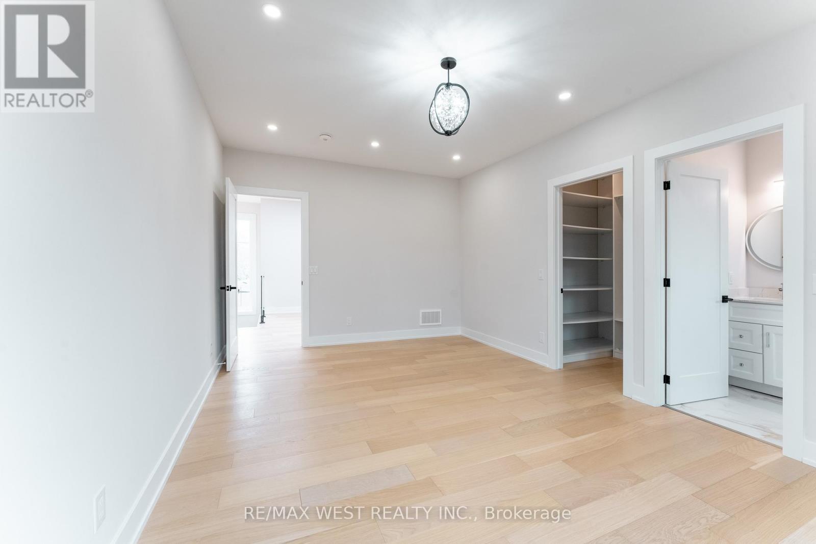 185 Riverview Boulevard, St. Catharines, ON - Indoor Photo Showing Other Room