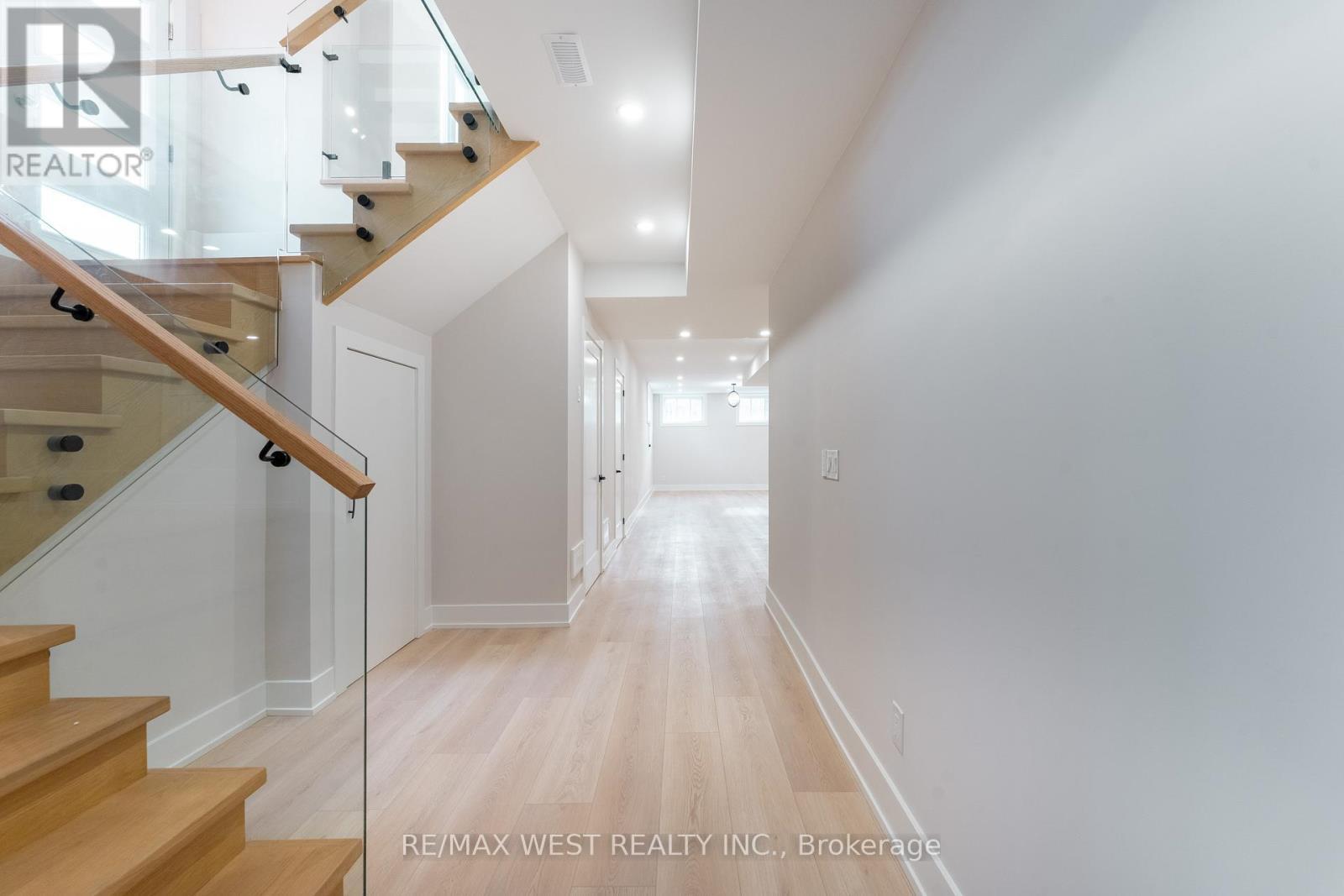 185 Riverview Boulevard, St. Catharines, ON - Indoor Photo Showing Other Room