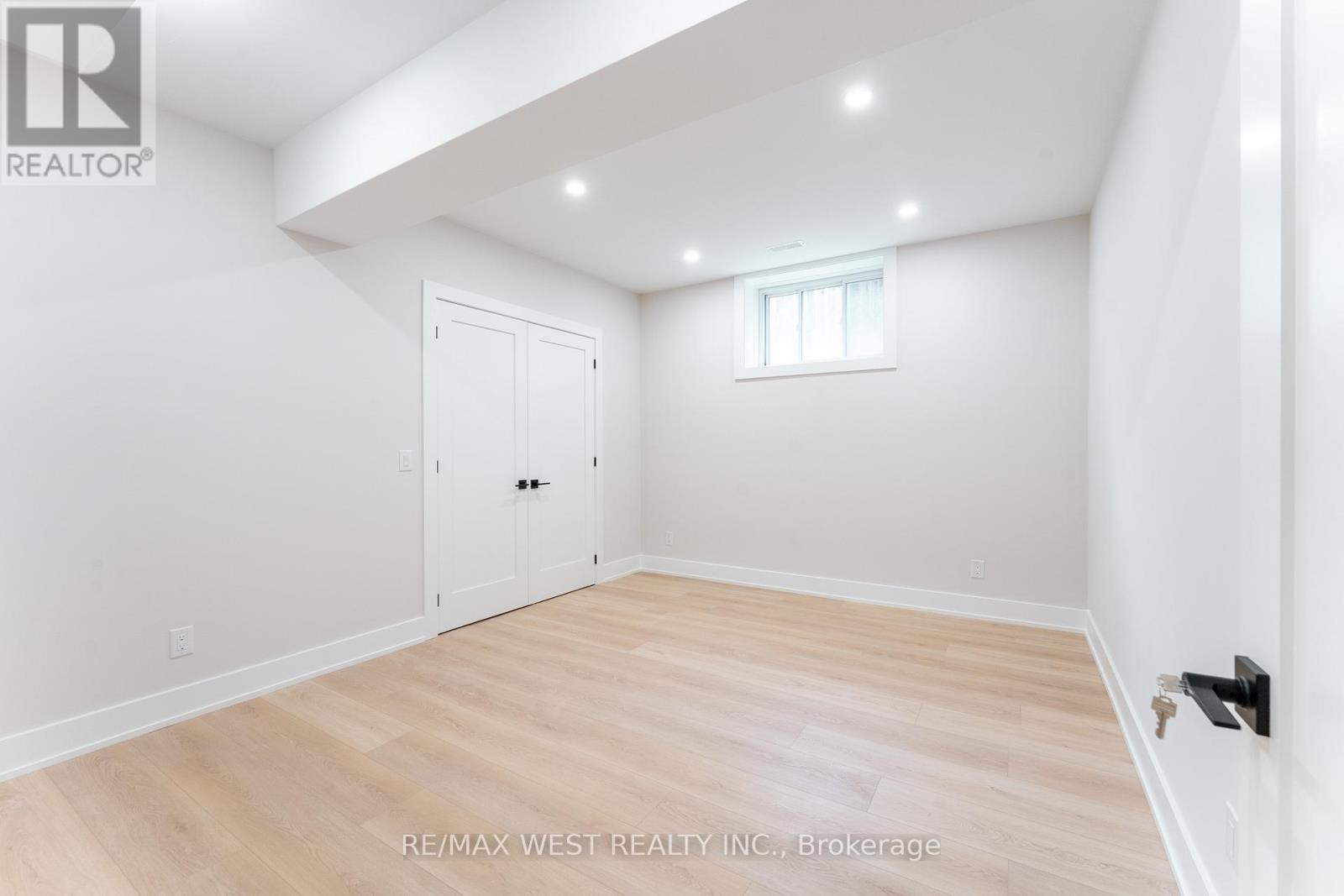 185 Riverview Boulevard, St. Catharines, ON - Indoor Photo Showing Other Room
