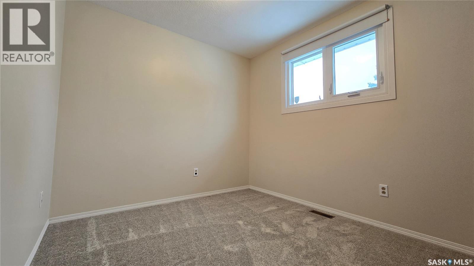 854 Broad Street N, Regina, SK - Indoor Photo Showing Other Room