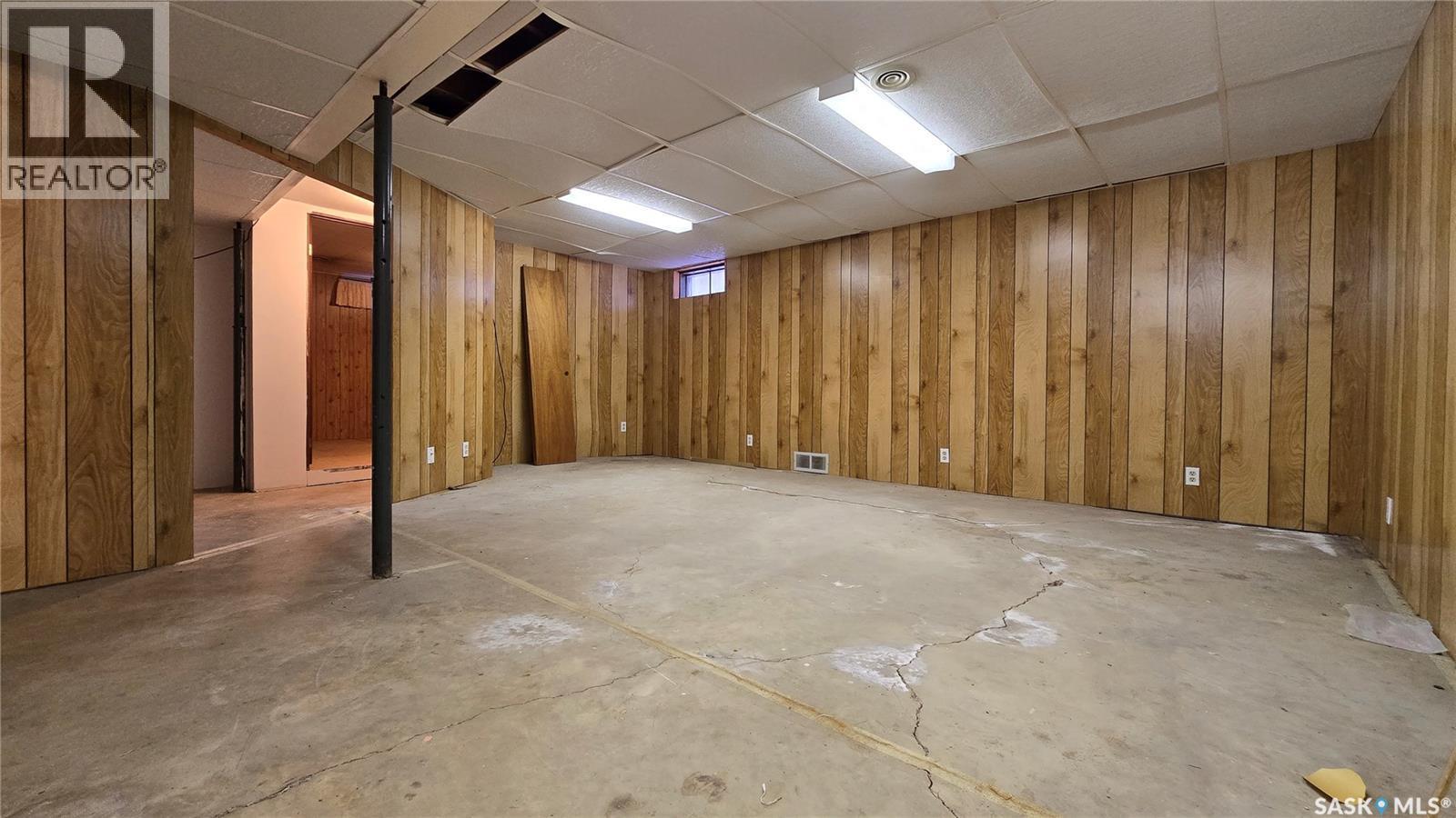 854 Broad Street N, Regina, SK - Indoor Photo Showing Basement