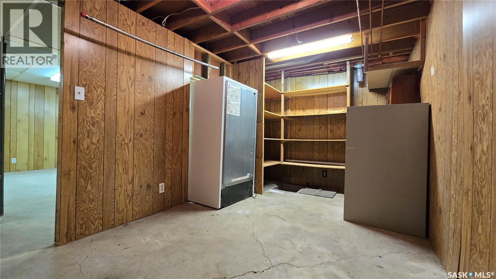 854 Broad Street N, Regina, SK - Indoor Photo Showing Basement