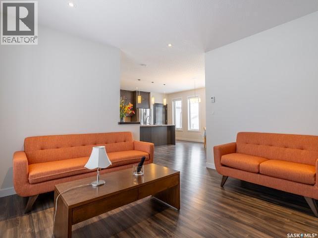 4337 Green Apple Drive E, Regina, SK - Indoor Photo Showing Living Room