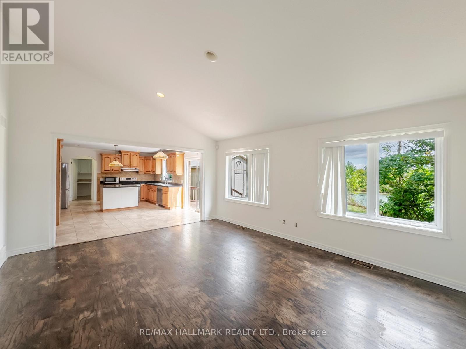 138 Colbeck Drive, Welland, ON - Indoor Photo Showing Living Room