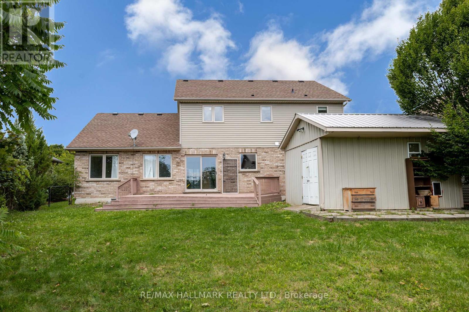 138 Colbeck Drive, Welland, ON - Outdoor
