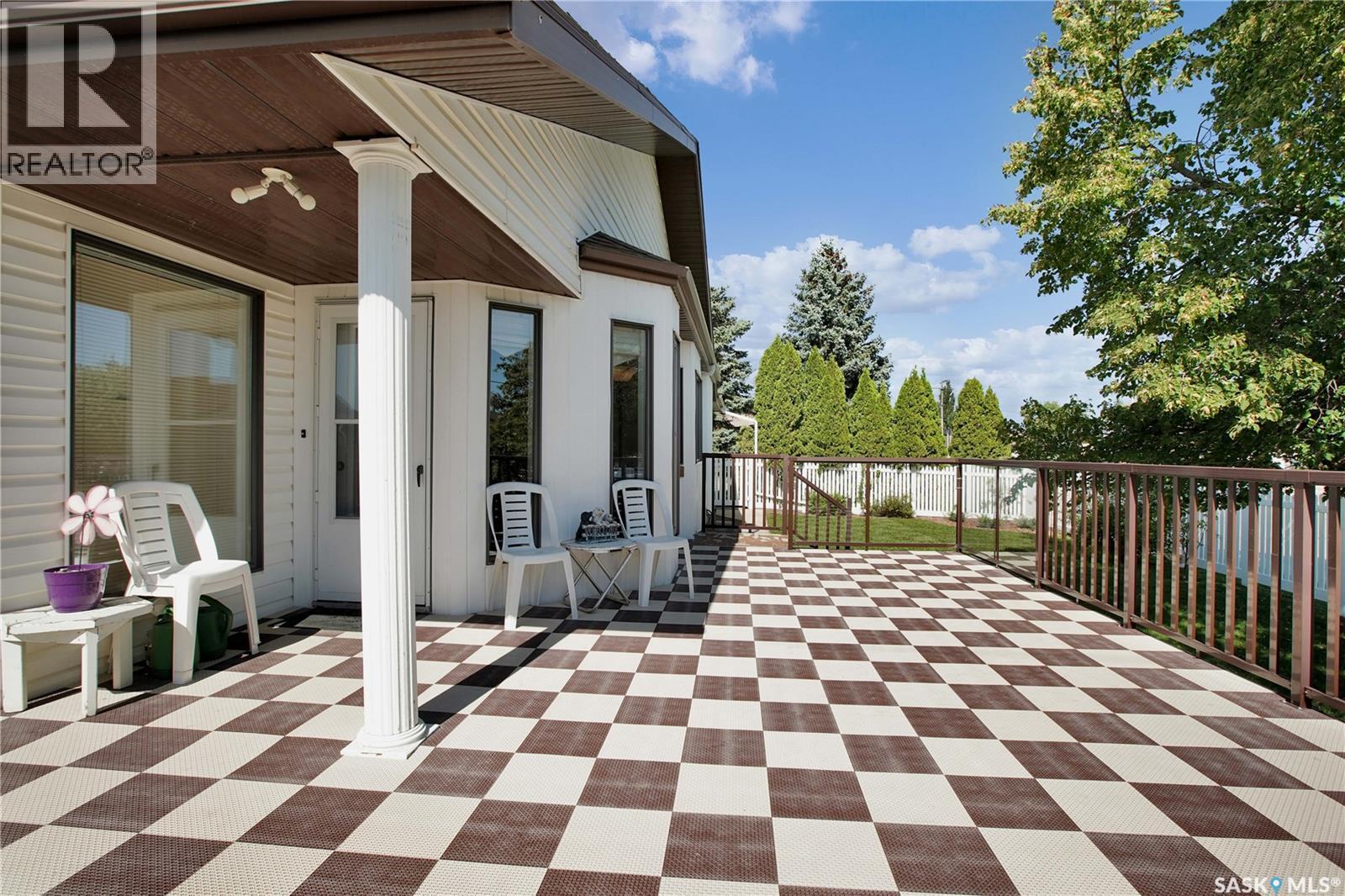 302 6Th Street, Hague, SK - Outdoor With Deck Patio Veranda