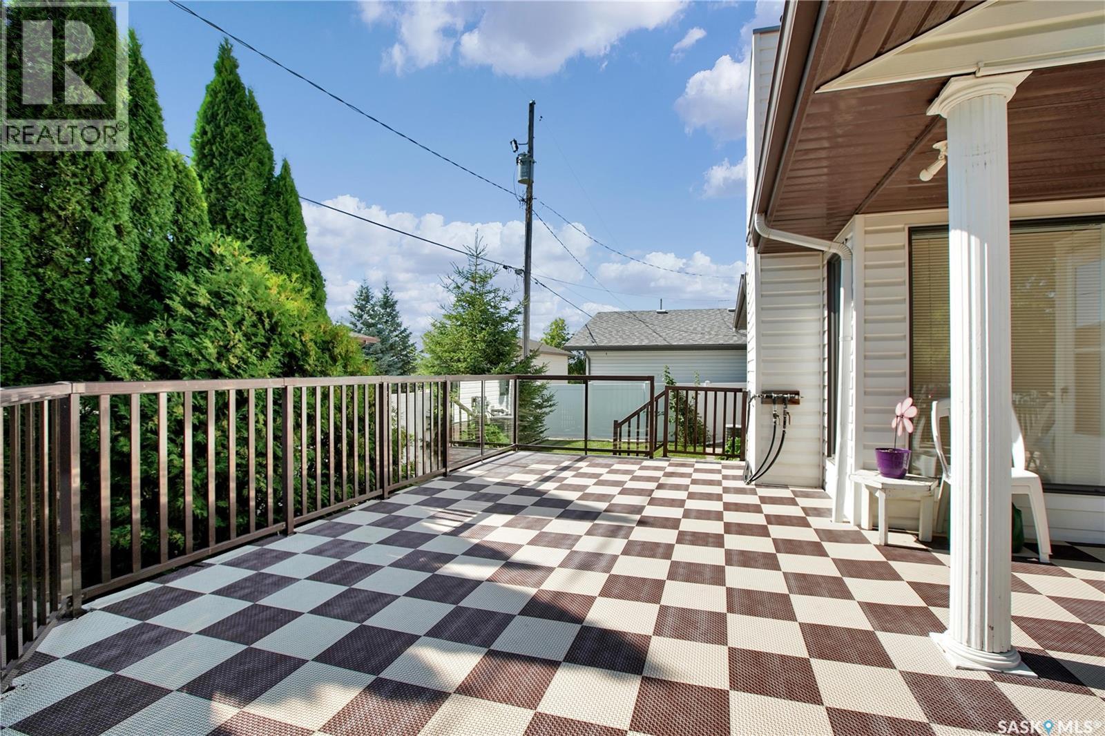 302 6Th Street, Hague, SK - Outdoor With Deck Patio Veranda