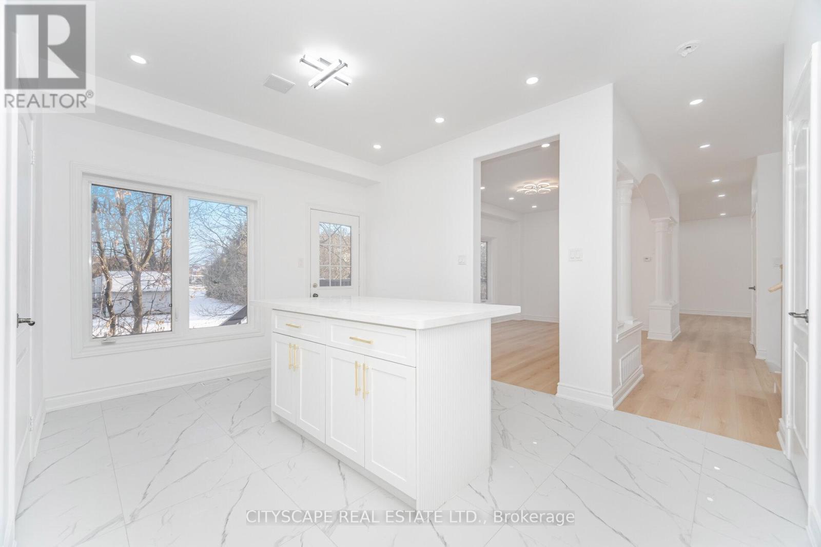 5843 Prairie Circle, Mississauga, ON - Indoor Photo Showing Other Room