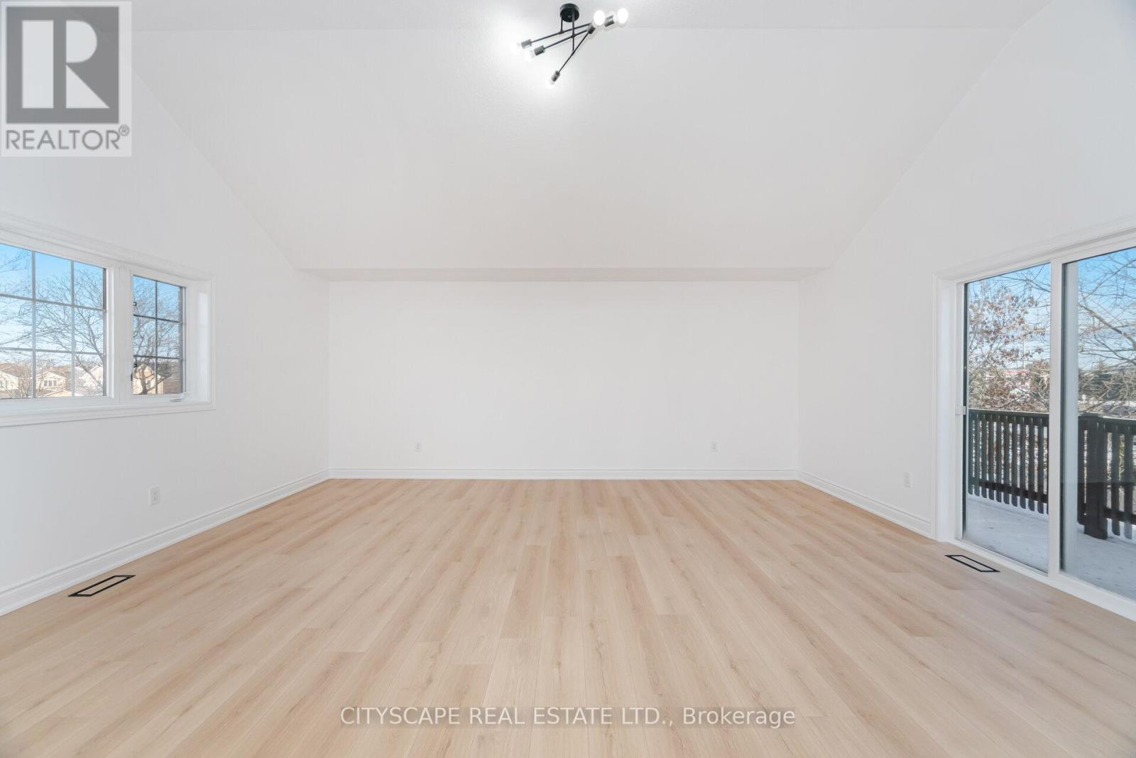 5843 Prairie Circle, Mississauga, ON - Indoor Photo Showing Other Room