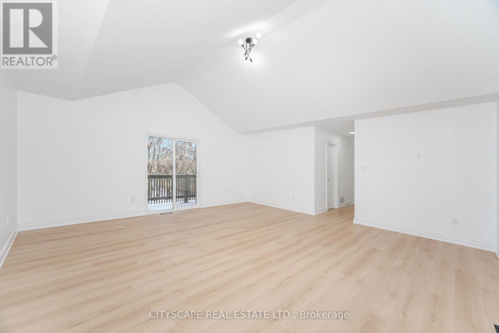 5843 Prairie Circle, Mississauga, ON - Indoor Photo Showing Other Room