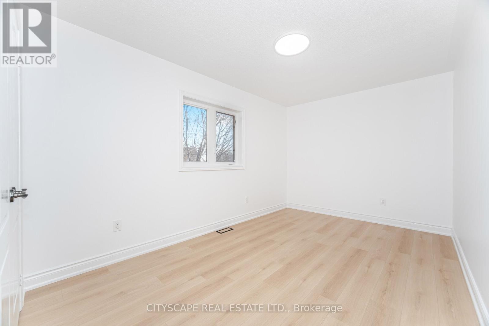 5843 Prairie Circle, Mississauga, ON - Indoor Photo Showing Other Room