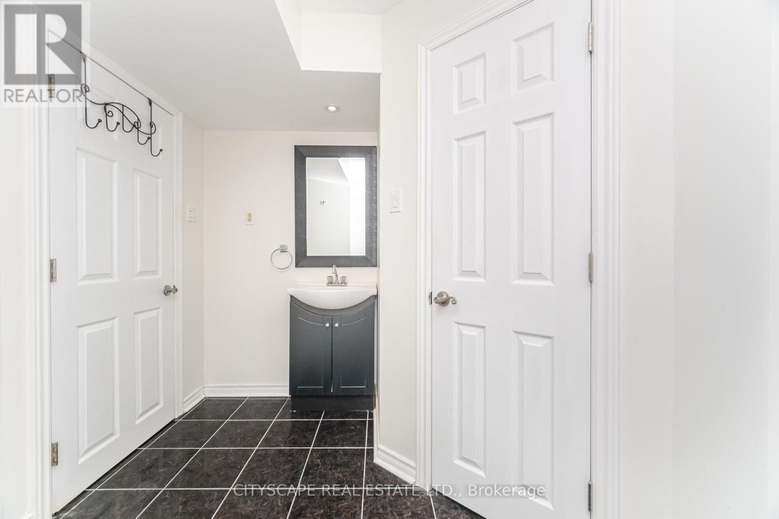 5843 Prairie Circle, Mississauga, ON - Indoor Photo Showing Other Room