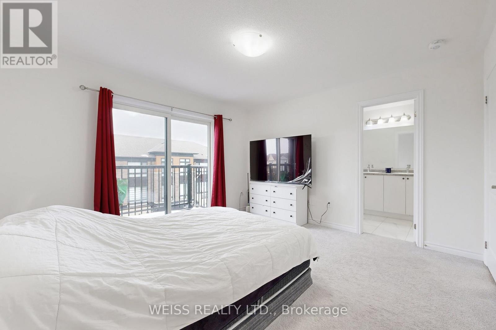 6729 Thickson Road N, Whitby, ON - Indoor Photo Showing Bedroom