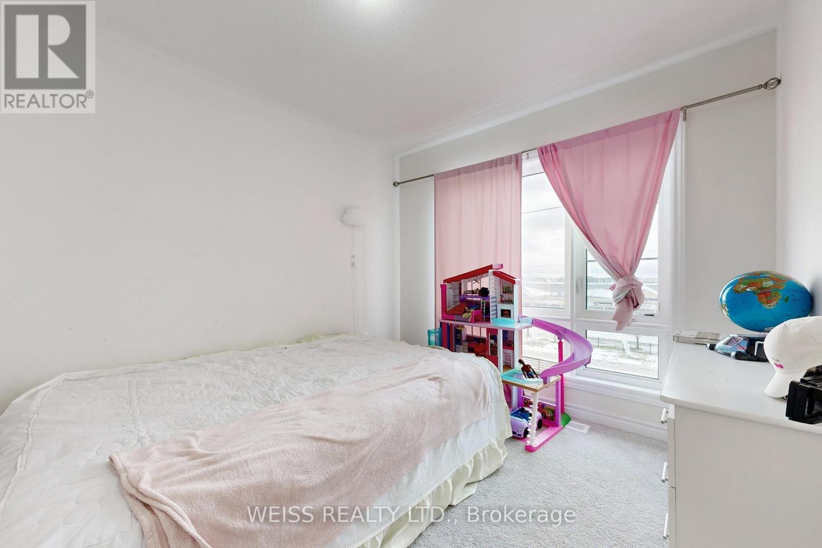 6729 Thickson Road N, Whitby, ON - Indoor Photo Showing Bedroom