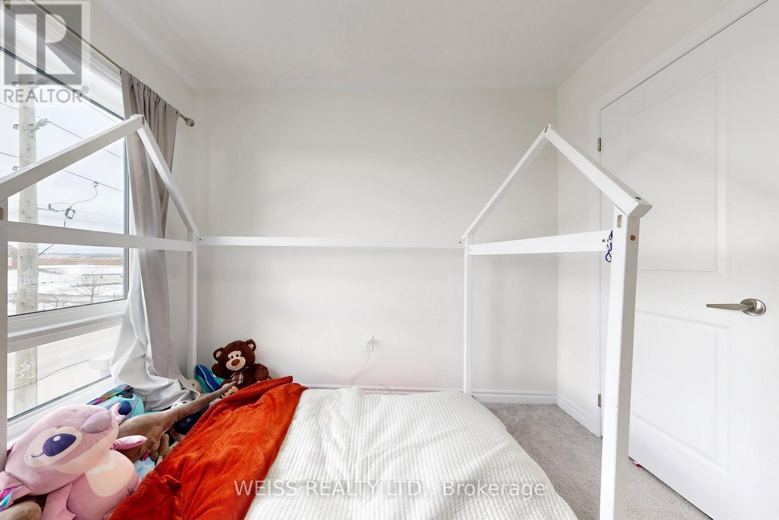 6729 Thickson Road N, Whitby, ON - Indoor