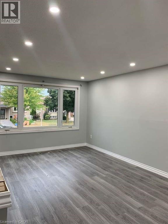 35 Folkestone Avenue Unit# Upper, Hamilton, ON - Indoor Photo Showing Other Room