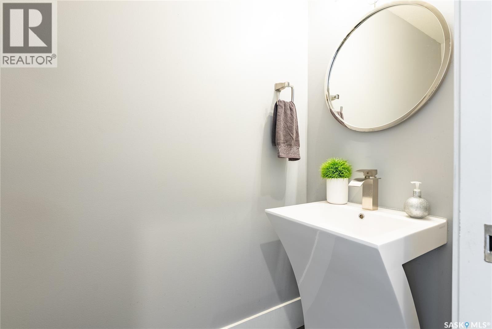 231 Atton Court, Saskatoon, SK - Indoor