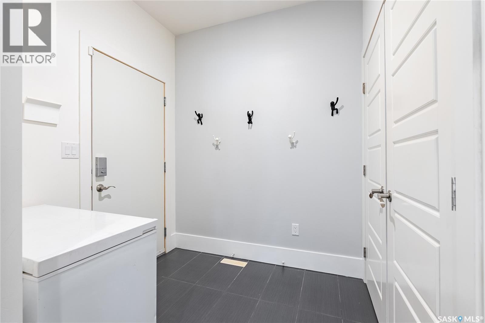 231 Atton Court, Saskatoon, SK - Indoor Photo Showing Other Room