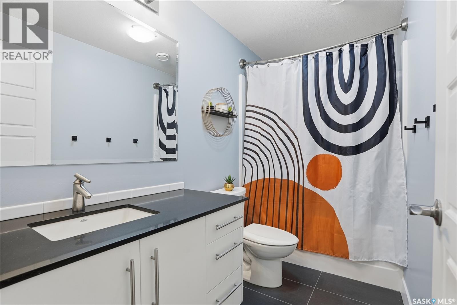 231 Atton Court, Saskatoon, SK - Indoor Photo Showing Bathroom