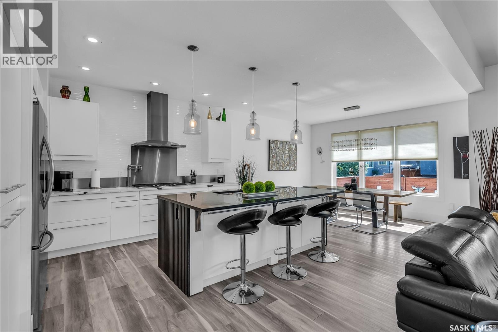 231 Atton Court, Saskatoon, SK - Indoor Photo Showing Kitchen With Upgraded Kitchen
