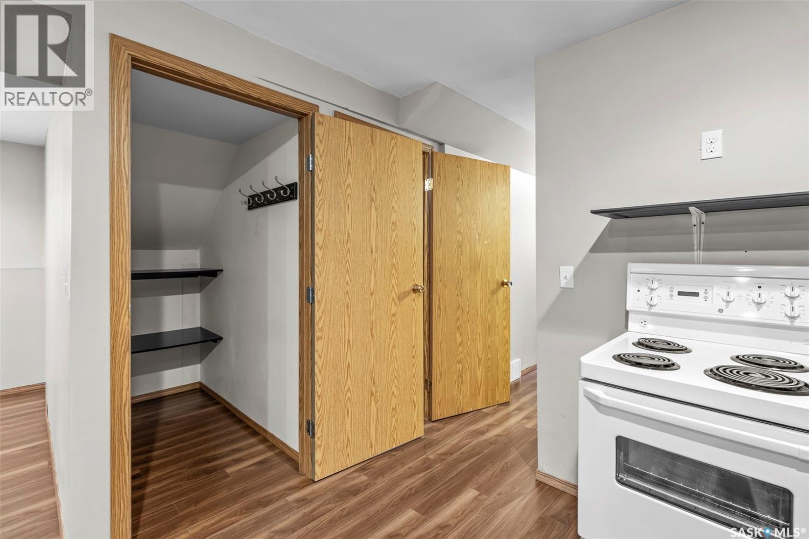 206A Cruise Street, Saskatoon, SK - Indoor Photo Showing Kitchen