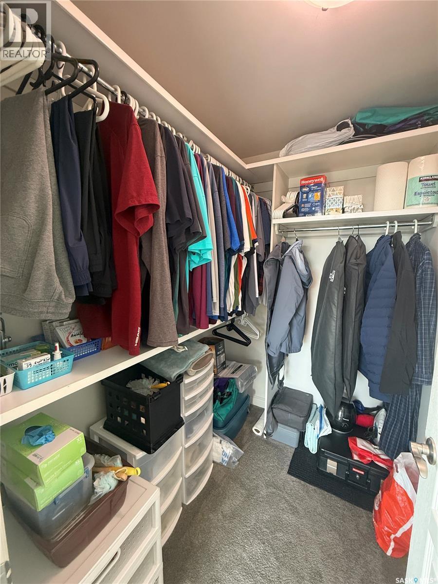 307 615 Saskatchewan Crescent W, Saskatoon, SK - Indoor With Storage