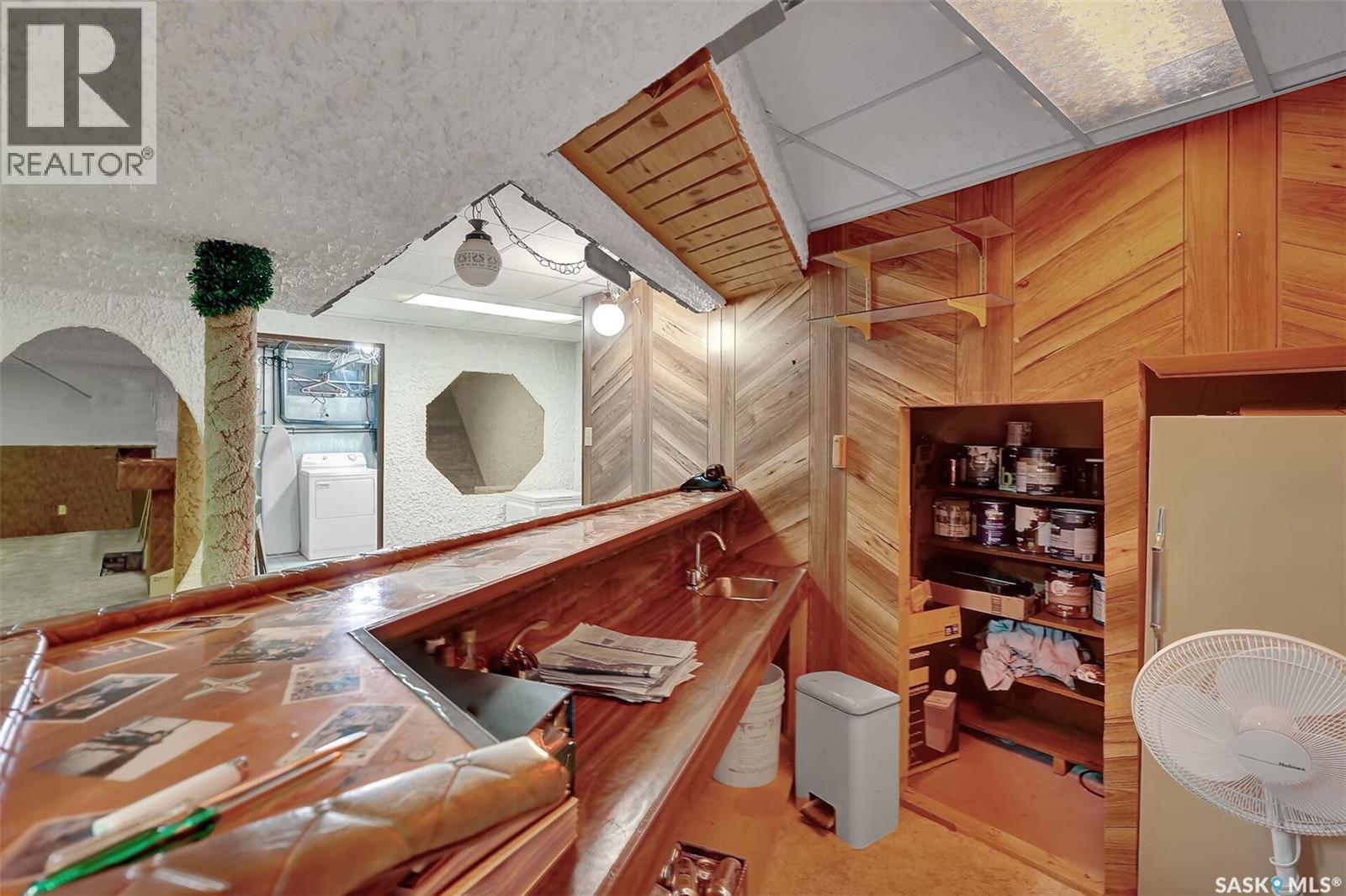 1124 Courtney Street, Regina, SK - Indoor Photo Showing Other Room