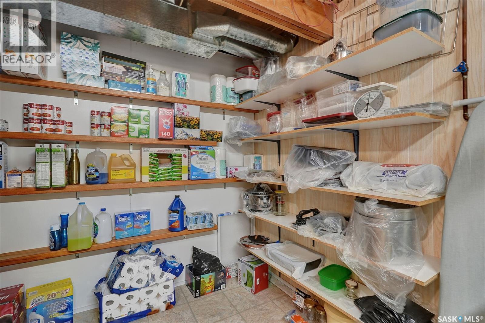 1124 Courtney Street, Regina, SK - Indoor Photo Showing Other Room