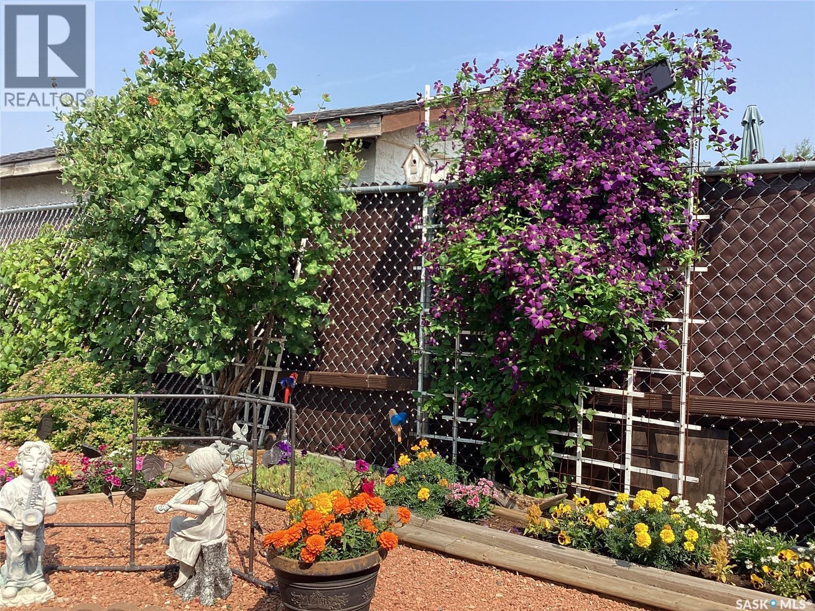 1124 Courtney Street, Regina, SK - Outdoor