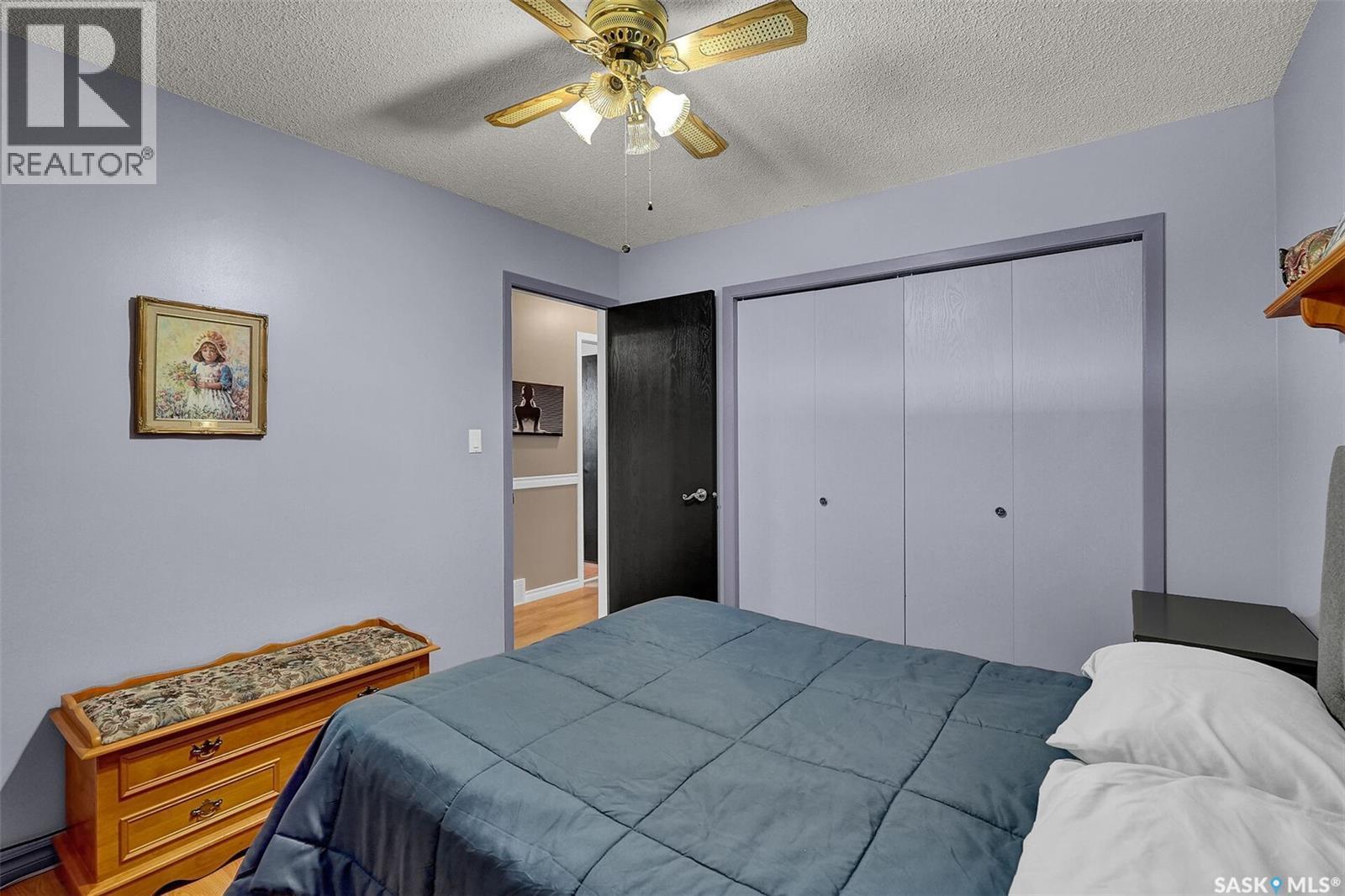 1124 Courtney Street, Regina, SK - Indoor Photo Showing Bedroom