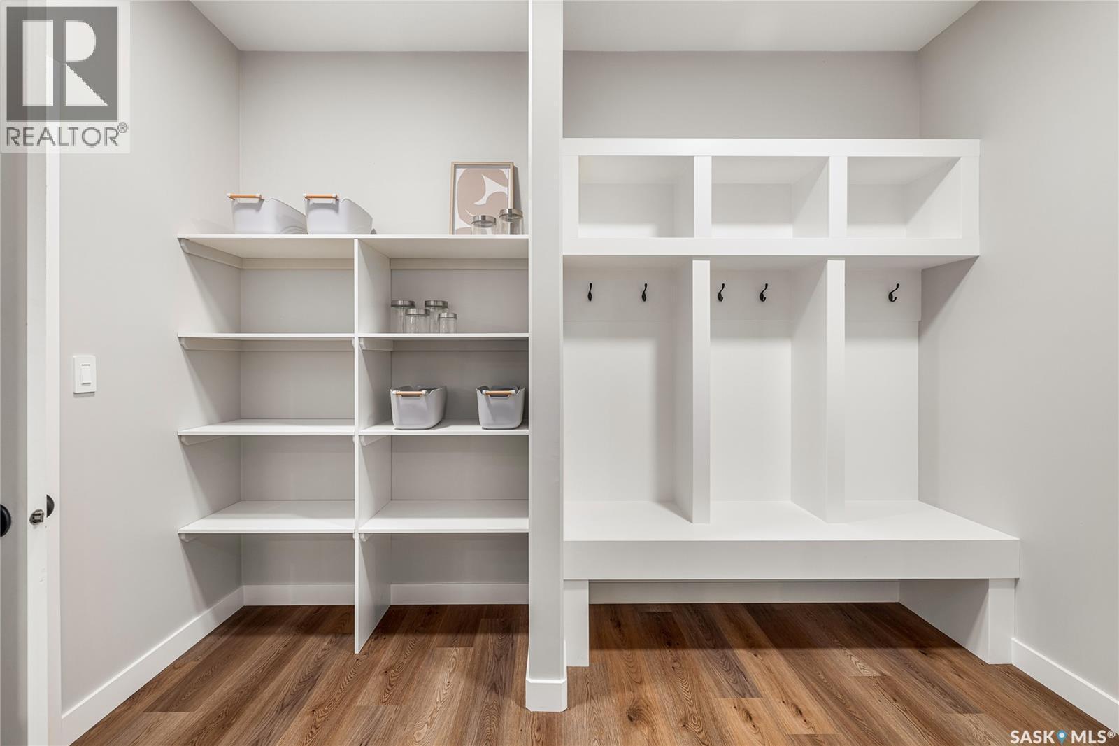 331 Asokan Bend, Saskatoon, SK - Indoor With Storage