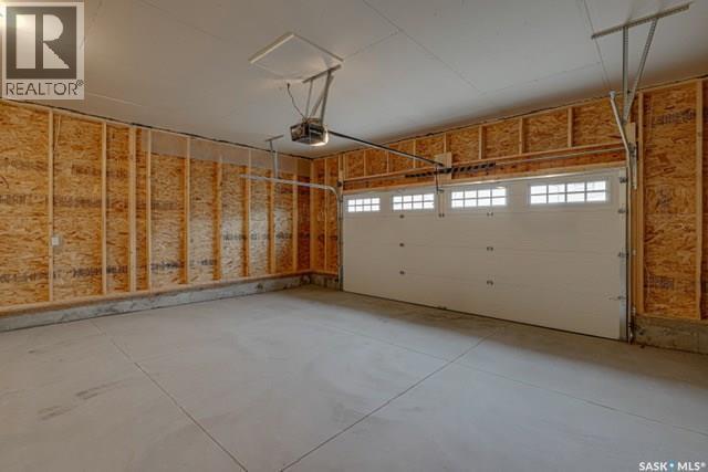 310 Asokan Bend, Saskatoon, SK - Indoor Photo Showing Garage