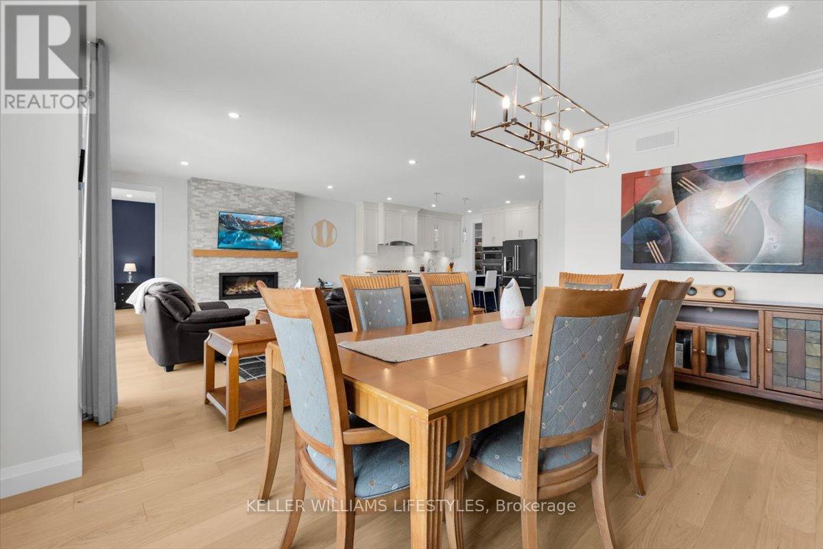 Dining room - 956 Eagletrace Drive, London North (North S), ON - Indoor Photo Showing Dining Room