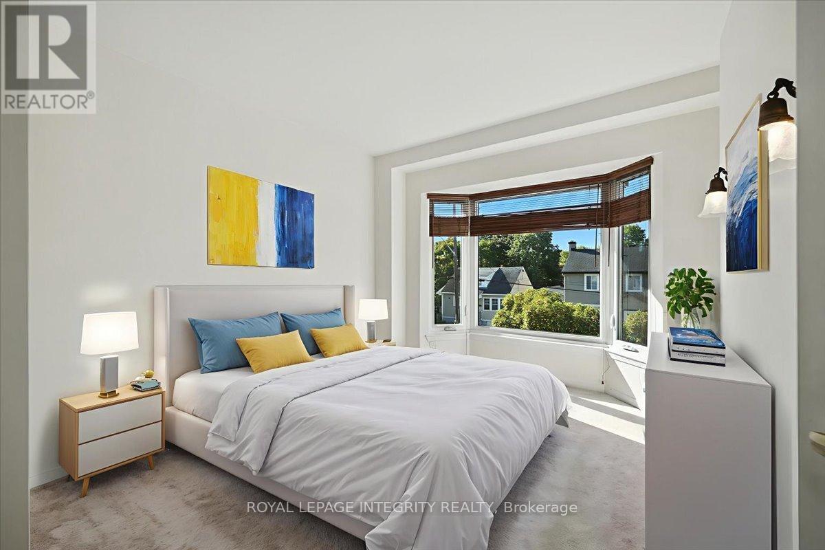 17 Columbus Avenue, Ottawa, ON - Indoor Photo Showing Bedroom
