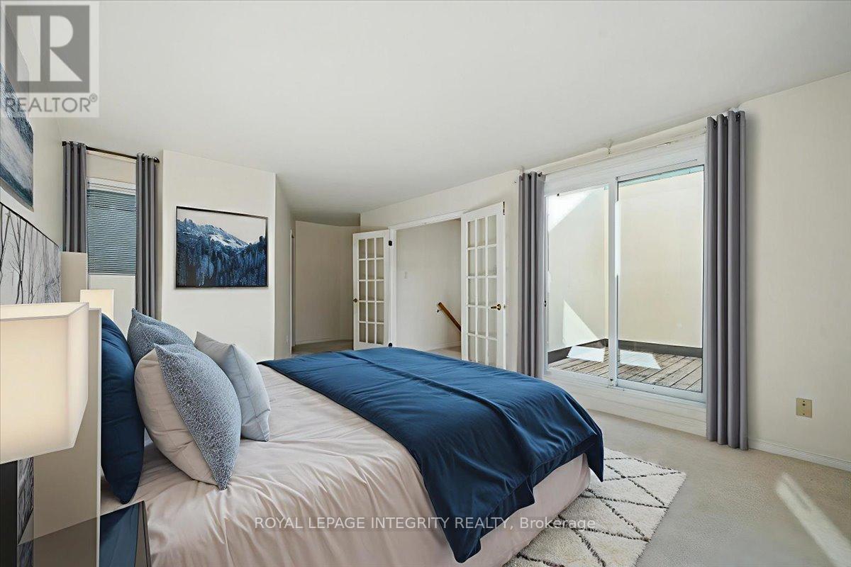 17 Columbus Avenue, Ottawa, ON - Indoor Photo Showing Bedroom
