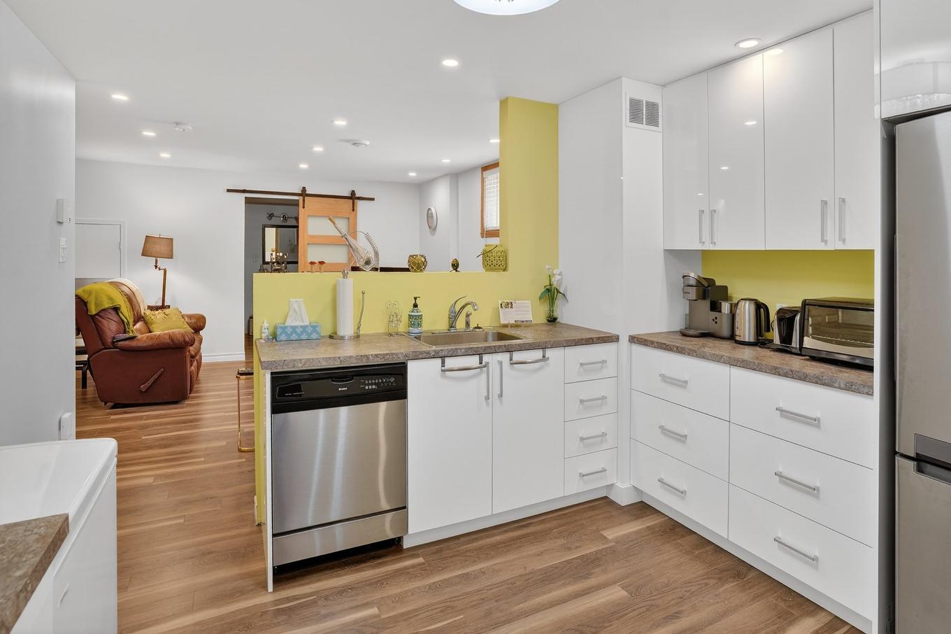 Cuisine - 1008 Rue De Condé, Saint-Jérôme, QC - Indoor Photo Showing Kitchen With Upgraded Kitchen
