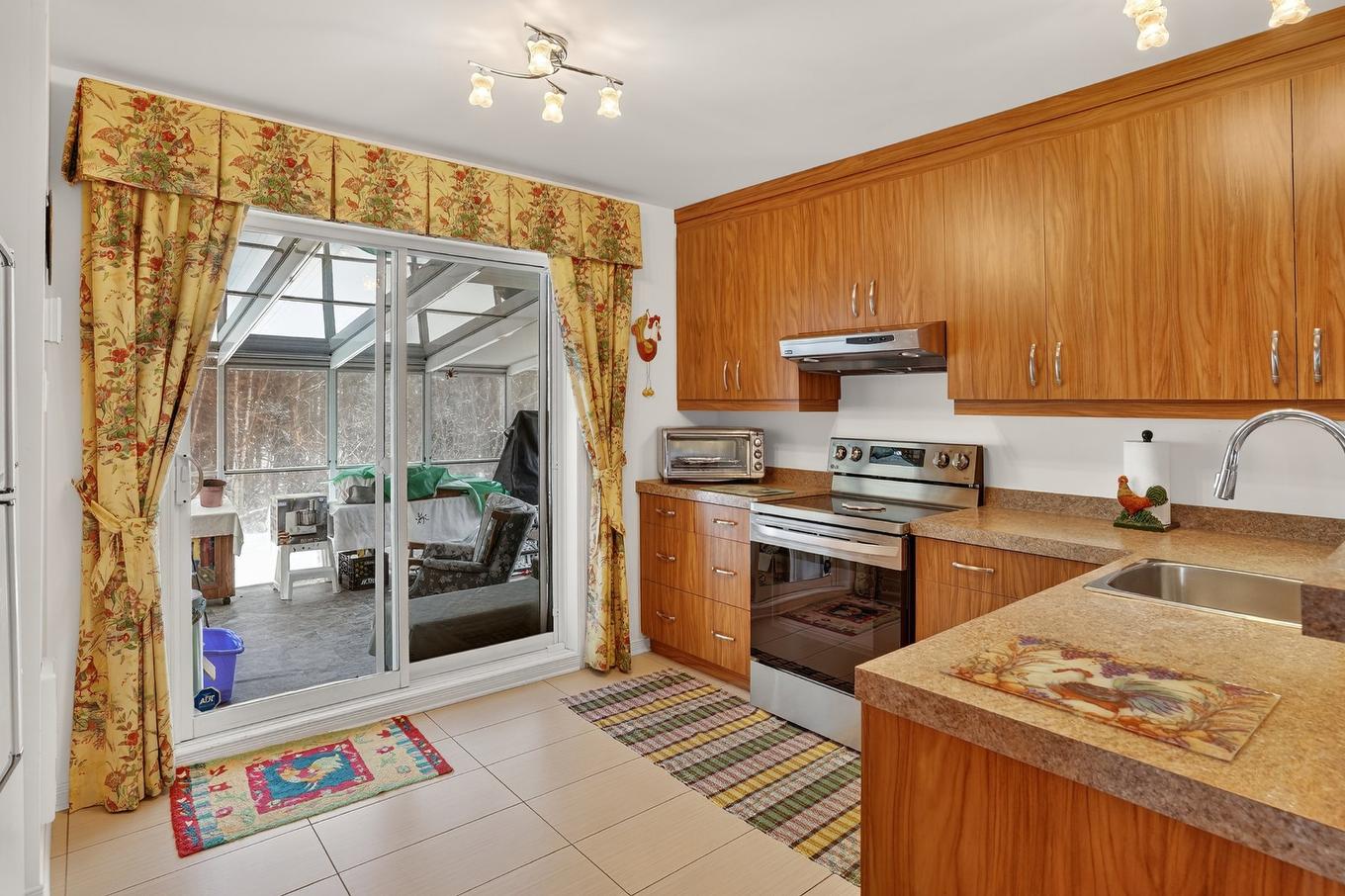 Cuisine - 1008 Rue De Condé, Saint-Jérôme, QC - Indoor Photo Showing Kitchen