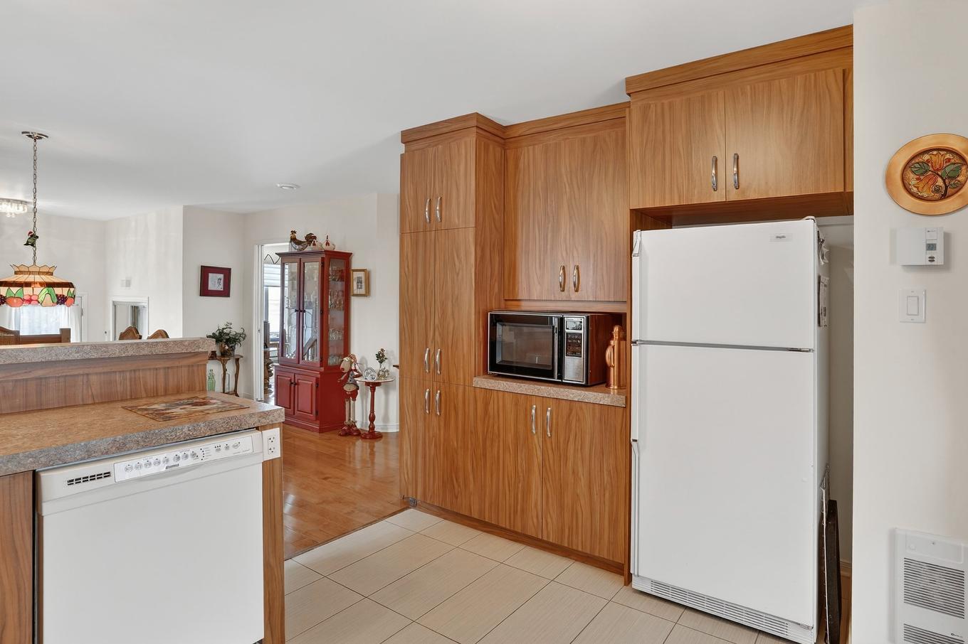 Cuisine - 1008 Rue De Condé, Saint-Jérôme, QC - Indoor Photo Showing Kitchen