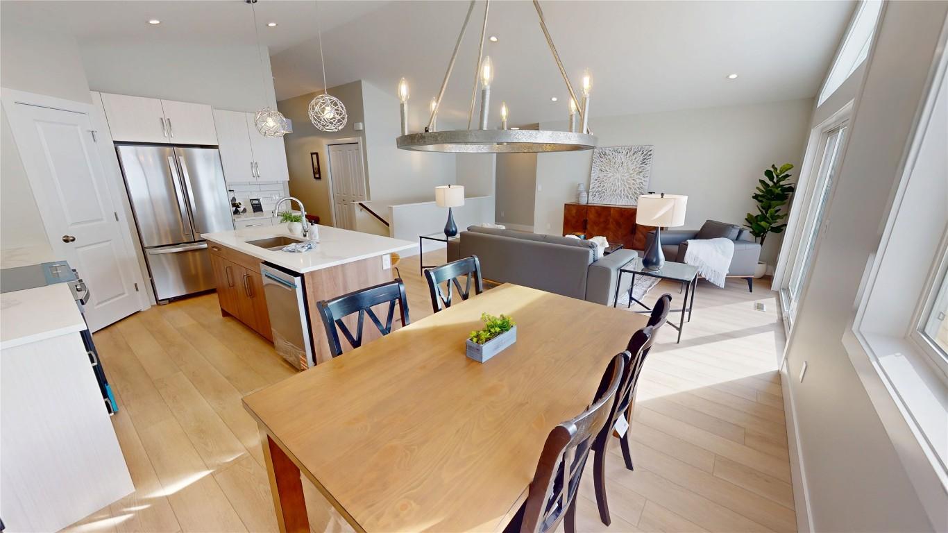 331 Legacy Lookout, Cranbrook, BC - Indoor Photo Showing Other Room