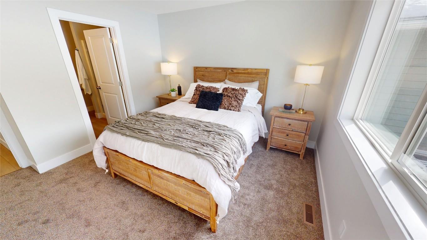 331 Legacy Lookout, Cranbrook, BC - Indoor Photo Showing Bedroom