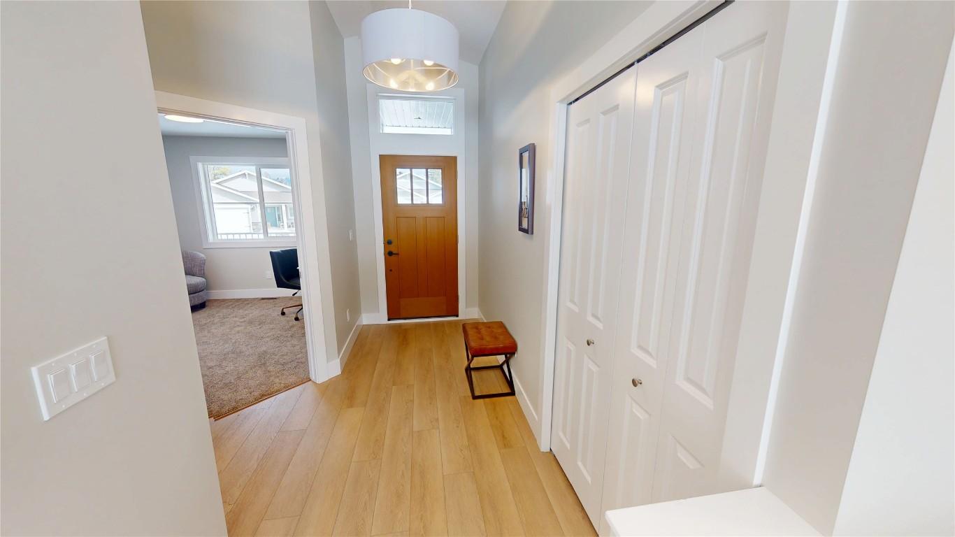 331 Legacy Lookout, Cranbrook, BC - Indoor Photo Showing Other Room