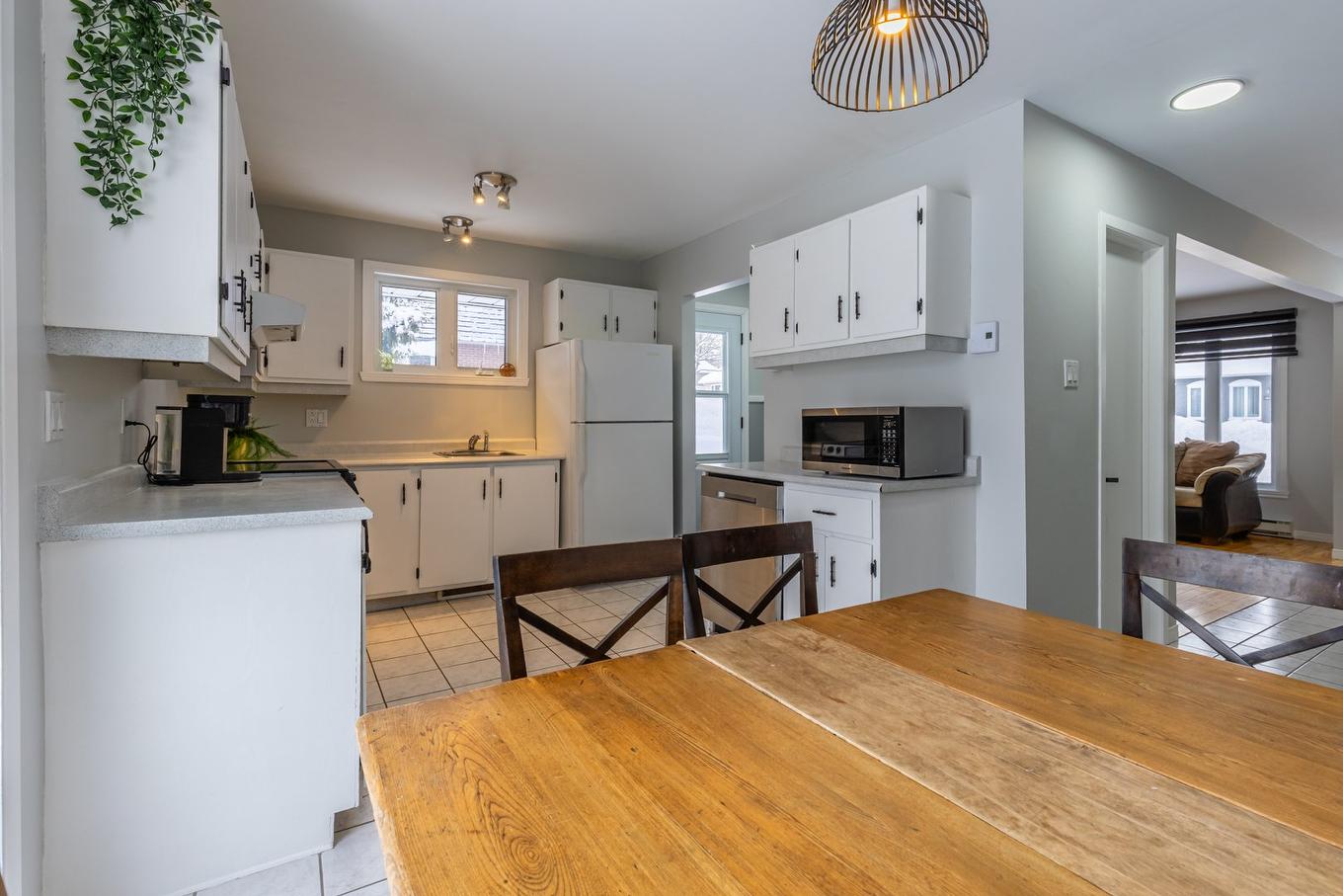 Cuisine - 1425 Rue De L'Everest, Québec (La Haute-Saint-Charles), QC - Indoor Photo Showing Kitchen With Double Sink